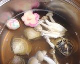 蛤と占地と三つ葉のお吸い物♡花麩をのせて作り方1写真