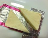 チーズやバターなど、きれいに半分っこ。作り方2写真