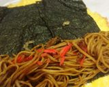 焼きそばリメイク♪ オムそばロール作り方4写真