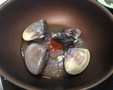 はまぐりの酒蒸し☆にんにくオリーブ油作り方1写真