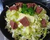 キャベツとコンビーフのバター炒め作り方2写真
