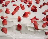 手軽で美味しい♡苺のミルキーロールケーキ作り方13写真