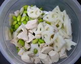 お腹スッキリ♪梅マヨおかか風味サラダ作り方3写真