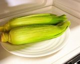 簡単過ぎ？レンジでトウモロコシを茹でる作り方1写真