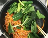 めんつゆだけで＊人参と小松菜の炒め物＊作り方3写真