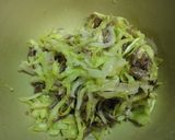 キャベツと玉ねぎと牛肉だけで！簡単春巻き作り方7写真