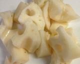 簡単！美味しい！レンコンのトマト炒め♪作り方1写真