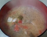 【八王子の味】わかめ・ドライトマト味噌汁作り方4写真