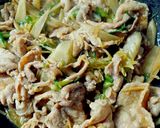 生姜香る♪豚こまで作る肉ごぼううどん作り方2写真