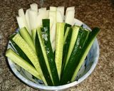 野菜スティックと簡単味噌ディップ❗作り方1写真