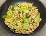 鶏ミンチとチンゲンサイの中華炒め作り方5写真