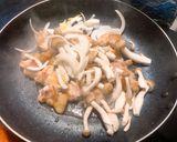 鶏もも肉とほうれん草のバター醤油炒め作り方4写真