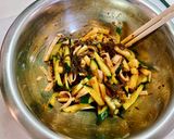 ぴり辛✨もずくキムチサラダ作り方2写真