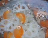 簡単☆豚バラ肉とれんこんの煮炒め作り方1写真
