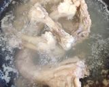 鶏ガラ、手羽元の骨で鶏ガラスープ♡作り方2写真