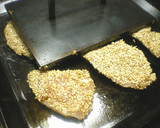 イワシと鶏むね肉のごまプレス焼き作り方10写真