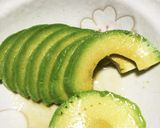 アボカドの生レバー風？超簡単！作り方1写真