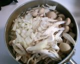 鶏むねのレンジ蒸し♪白ワインしめじソース作り方2写真