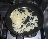 お店の味！簡単オニオングラタンスープ☆作り方1写真