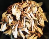 きのこたっぷり！煮込みハンバーグ♪作り方3写真