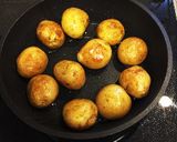 新じゃがのコロコロ甘辛煮作り方1写真