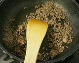 mキャベツとひき肉のオイマヨ丼作り方1写真