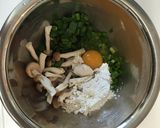 きのこ嫌いも食べる、しめじとニラのちぢみ作り方2写真