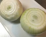 旨味噌だれで☆新玉ねぎのレンジ蒸し。作り方1写真