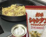 カレー味でキャベツを炒めた♪オムキャベツ作り方3写真