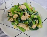 小松菜と鶏挽き肉の炒め物♪作り方5写真