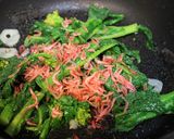 菜の花のスパイシーにんにくえび塩炒め作り方4写真