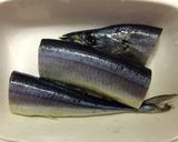 秋刀魚のアヒージョ（オイルサンマ）作り方1写真