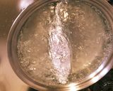 塩麹漬けコクうま鶏ハム☆鶏胸肉で柔らか！作り方3写真