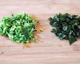 お花見弁当に！ わかめと豆苗のおむすび作り方2写真