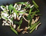 平日副菜☆ほうれん草としめじの卵炒め♪作り方2写真