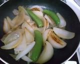 新玉ねぎとスナップエンドウ＊蒸し焼き作り方5写真