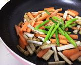 塩麹鶏胸肉とごぼう・にんじんのうま煮作り方3写真