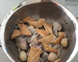 おうちシェフ＊ほくウマ＊里芋とイカの煮物作り方4写真