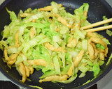 簡単♡鶏むね肉とキャベツの炒め♪作り方7写真