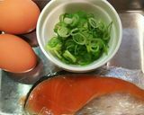 材料3つで鮭チャーハン!作り方1写真