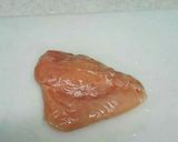 簡単！鶏むね肉のパン粉焼き～作り方1写真