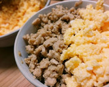 鶏そぼろ＆しっとりフワフワ卵の二色丼作り方11写真