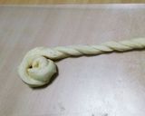 母の日にも♪ねじって巻いて薔薇パン♪作り方5写真