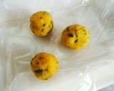 スライス生チョコでカボチョコごまだんご♪作り方2写真