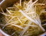 牛カルビスープにねぎ＆ワカメ。作り方6写真
