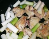 鶏もも肉と葱のオイスターソース炒め作り方3写真