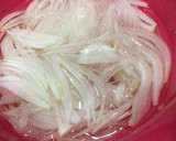 新玉ねぎとしらすのわさび風味サラダ♡作り方1写真