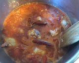 骨付き鶏もも肉のチリとトマトの煮込み作り方3写真
