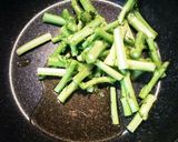 捨てずに簡単！春菊の茎と人参のきんぴら作り方4写真