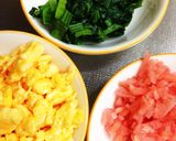 鶏そぼろのカラフル丼&おにぎり作り方1写真